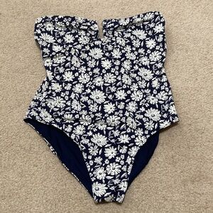 NWOT Vineyard Vines One piece swim suit - size S